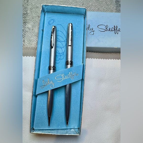 Vintage Lady Sheaffer Brushed Silver Mechanical Pencil & Pen Florentine Band Set - Picture 12 of 14